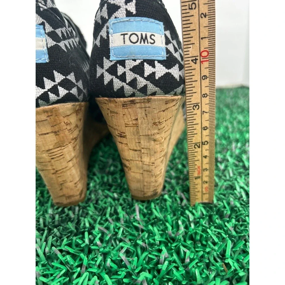 TOMS Tribal‎ Cork Wedge Sandals Peep Toe Size 8.5 Boho